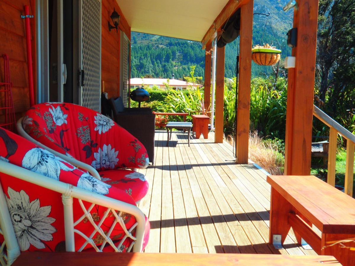 Lakefront Fantail Cottage Lake Hawea, Wanaka Lago Hawea Exterior foto